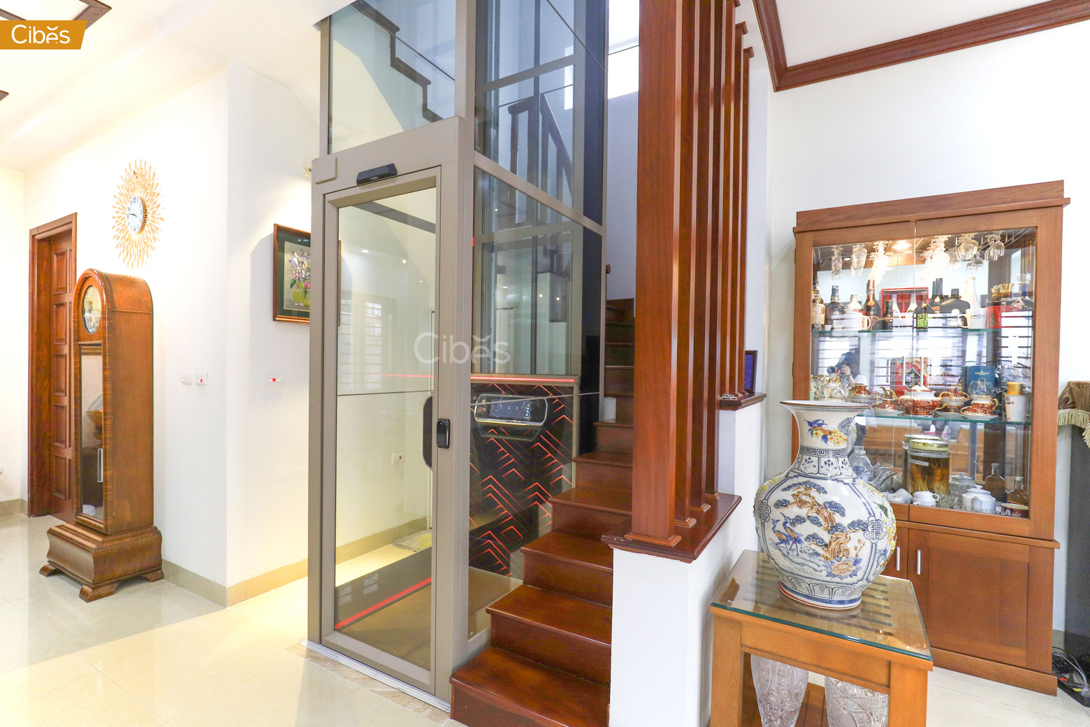 Sản phẩm thang máy gia đình mini lắp đặt cho nhà ở sẵn